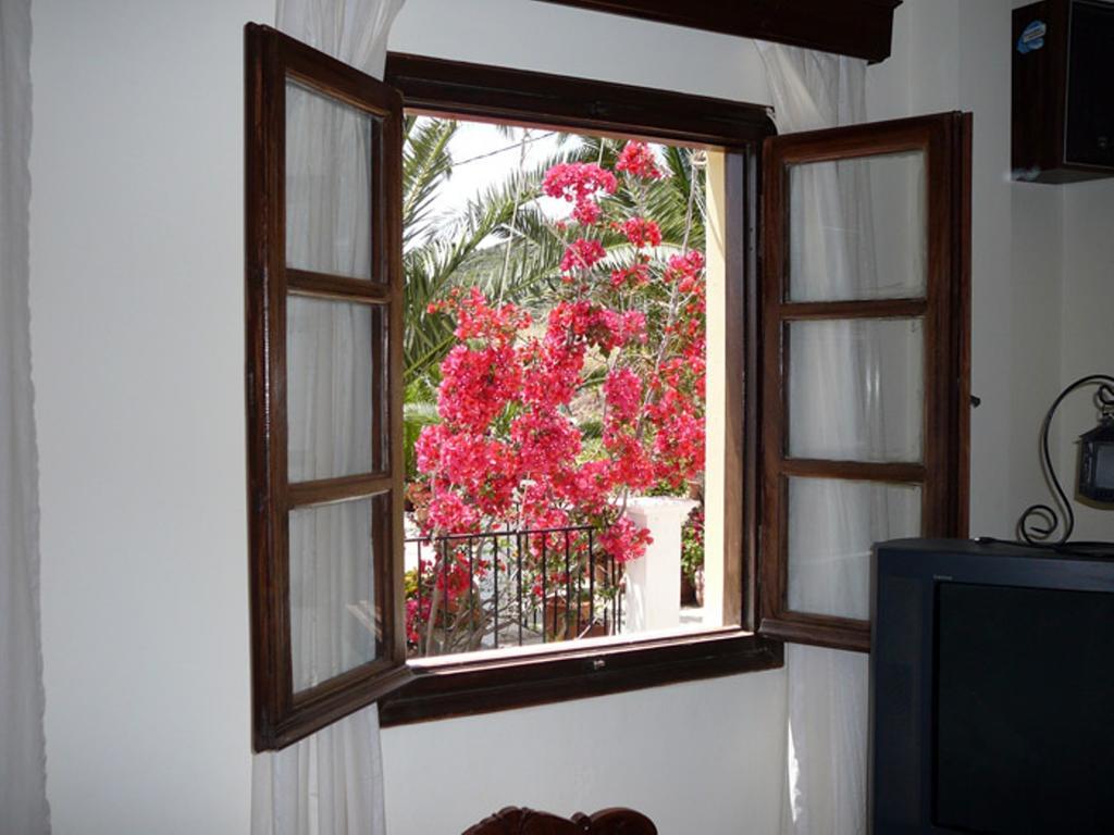 Hotel Porto Potha Telendos Extérieur photo